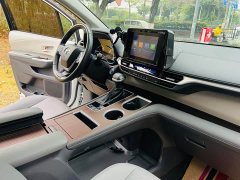 Toyota Sienna 2.5L Hybrid Luxury - ფოტო 12