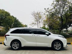 Toyota Sienna 2.5L Hybrid Luxury - ფოტო 7