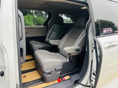 Toyota Sienna 2.5L Hybrid Luxury - ფოტო 9