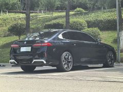 BMW 5 Series 530Li Luxury M Sport Package - ფოტო 11
