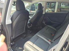 Tesla Model Y Rear-Wheel Drive - ფოტო 5