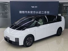 Li Auto MEGA Home Family Edition - ფოტო 1