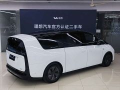 Li Auto MEGA Home Family Edition - ფოტო 6