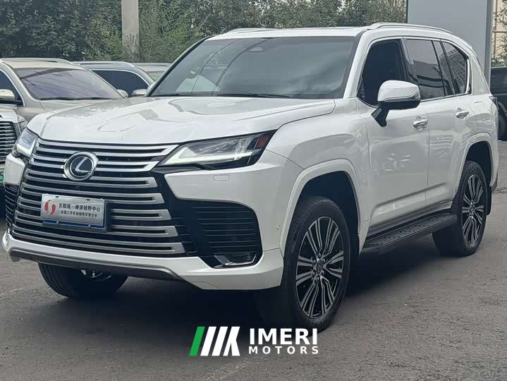 Lexus LX 700h Premier Edition