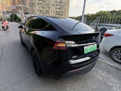 Tesla Model Y Standard Range RWD - ფოტო 4