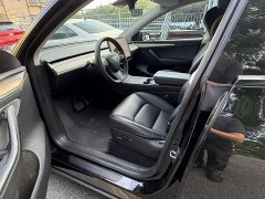 Tesla Model Y Standard Range RWD - ფოტო 9