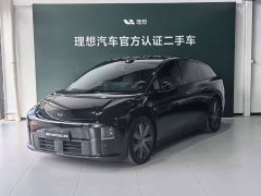 Li Auto i6 Four-Wheel Drive Standard Edition - ფოტო 1