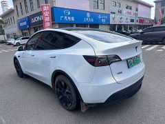Tesla Model Y Rear-Wheel Drive - ფოტო 2