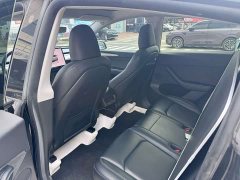 Tesla Model Y Rear-Wheel Drive - ფოტო 5