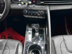 Hyundai Elantra 2023 1.5L CVT Luxury - ფოტო 13