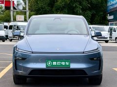 Tesla Model Y Long Range All-Wheel Drive - ფოტო 2