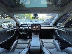 Tesla Model Y Rear-Wheel Drive - ფოტო 7