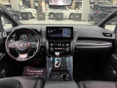 Lexus LM 2020 300h Four-Seat Royal Edition - ფოტო 18