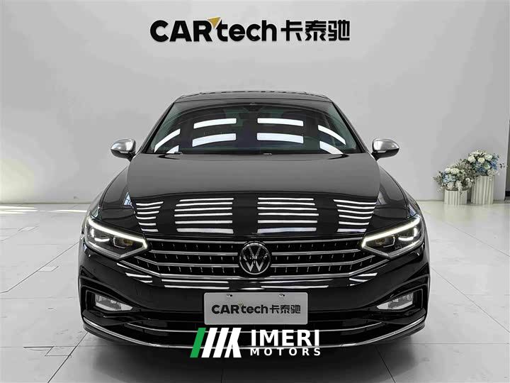 Volkswagen Magotan 2 Million Units Celebration Edition 330TSI DSG Luxury