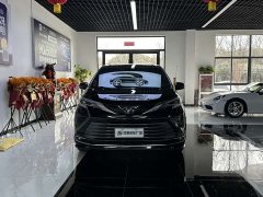 Toyota Sienna 2023 2.5L Hybrid Luxury - ფოტო 2