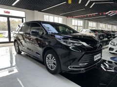 Toyota Sienna 2023 2.5L Hybrid Luxury - ფოტო 3