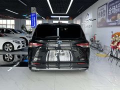 Toyota Sienna 2023 2.5L Hybrid Luxury - ფოტო 8