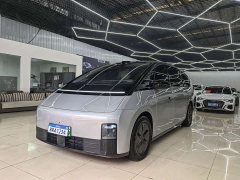 Li Auto MEGA Home Family Edition - ფოტო 1