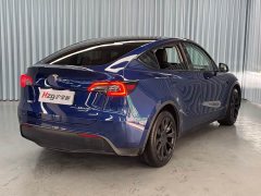 Tesla Model Y Long Range All-Wheel Drive - ფოტო 8