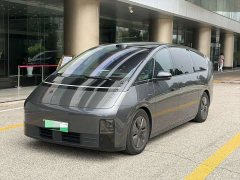 Li Auto MEGA 2025 Home Family Edition - ფოტო 1