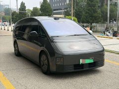 Li Auto MEGA 2025 Home Family Edition - ფოტო 3