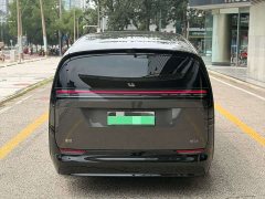 Li Auto MEGA 2025 Home Family Edition - ფოტო 5