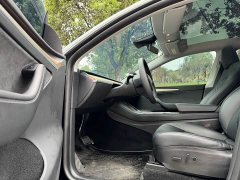 Tesla Model Y Long Range All-Wheel Drive - ფოტო 13