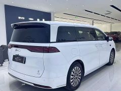 BYD Summer DM-i 1.5T 180km Exceed - ფოტო 12