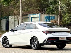 Hyundai Elantra 2023 1.5L CVT GLX Elite - ფოტო 4