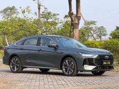 Chery Arrizo 8 PRO 1.6T DCT Luxury - ფოტო 3
