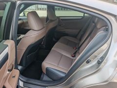 Lexus ES 300h Premium Edition - ფოტო 4