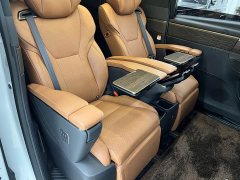 Toyota Vellfire 2024 Crown Hybrid 2.5L Executive Premier Edition - ფოტო 13