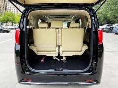 Toyota Alphard 2021 Hybrid 2.5L Luxury - ფოტო 11