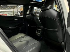 Toyota Avalon 2019 Hybrid 2.5L Luxury National VI - ფოტო 12