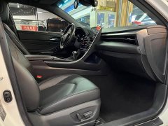 Toyota Avalon 2019 Hybrid 2.5L Luxury National VI - ფოტო 13