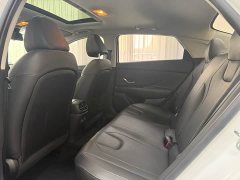 Hyundai Elantra 1.5L CVT Luxury - ფოტო 12