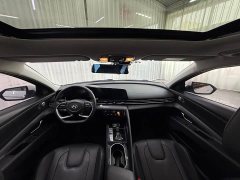 Hyundai Elantra 1.5L CVT Luxury - ფოტო 18