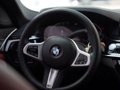 BMW 5 Series 525Li M Sport Package - ფოტო 7