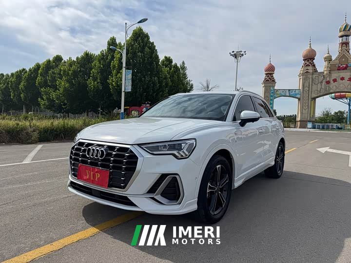 Audi Q3 35 TFSI Fashion Elegant Edition (1.4T)