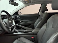 Hyundai Elantra 1.5L CVT GLX Elite - ფოტო 11