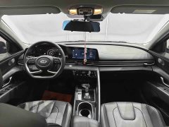 Hyundai Elantra 1.5L CVT Luxury - ფოტო 13