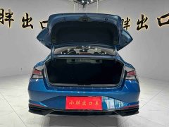 Hyundai Elantra 1.5L CVT Luxury - ფოტო 17