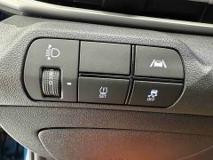 Hyundai Elantra 1.5L CVT Luxury - ფოტო 9