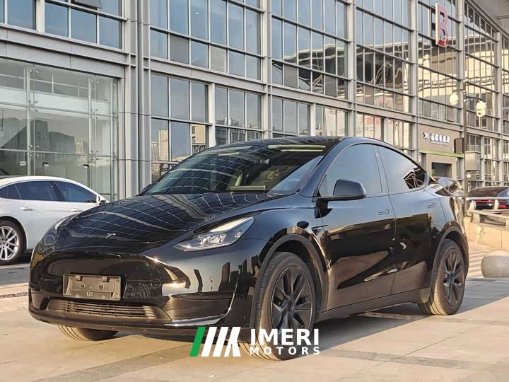Tesla Model Y Rear-Wheel Drive