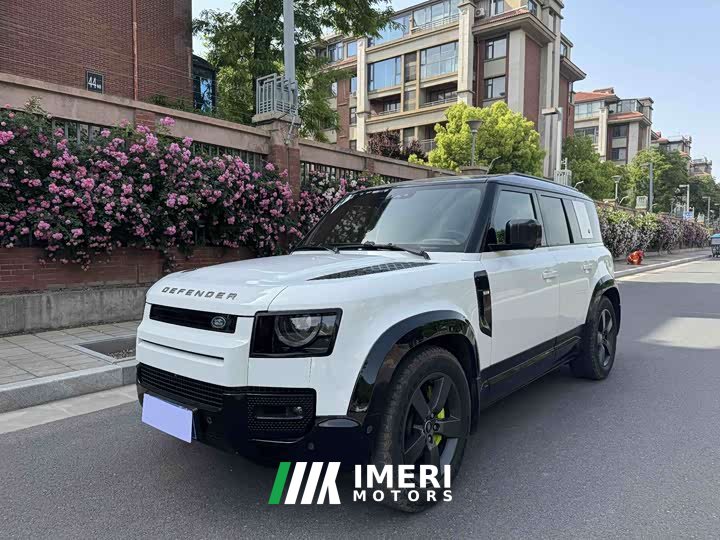 Land Rover Defender 110 3.0T P400 X-DYNAMIC HSE