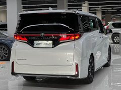 Toyota Vellfire Crown Hybrid 2.5L Executive Premier Edition - ფოტო 4
