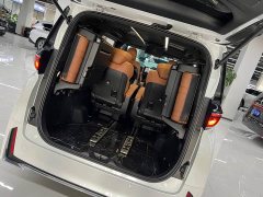 Toyota Vellfire Crown Hybrid 2.5L Executive Premier Edition - ფოტო 8