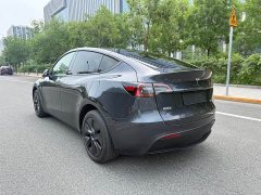 Tesla Model Y Long Range All-Wheel Drive - ფოტო 4