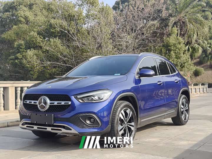 Mercedes-Benz GLA 200