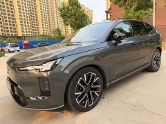 Volvo XC70 Plug-in Hybrid 2026 AWD Extended Range Core - ფოტო 2